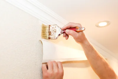 Pose de papier peint à Champdolent — revêtements muraux et toiles de verre